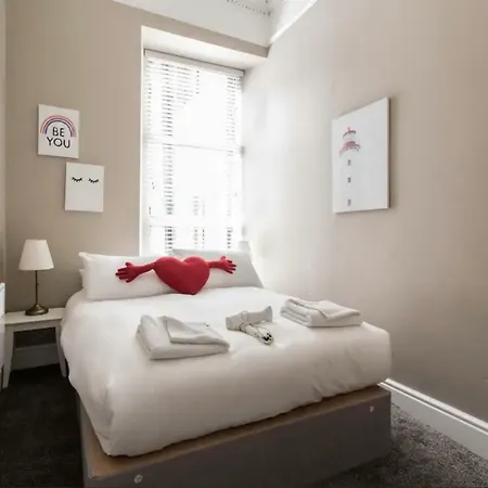 New Georgian Self-catered At The Spire Apartament *
