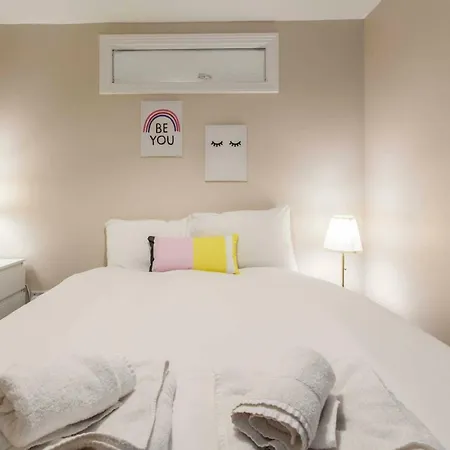 New Georgian Self-catered At The Spire Apartament