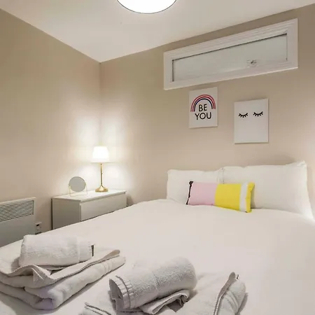 New Georgian Self-catered At The Spire Apartament